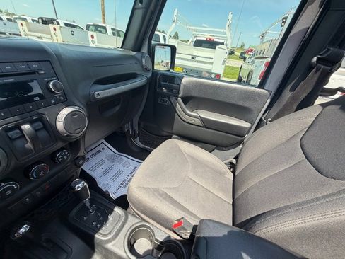 Used 2018 Jeep Wrangler Sport AWD/4WD image 21