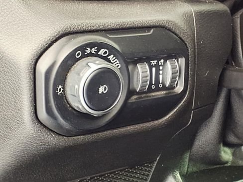 Used 2020 Jeep Wrangler Unlimited Sport S image 16