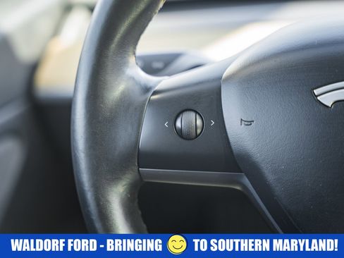 Used 2018 Tesla Model 3 image 24