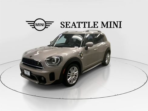 Used 2023 MINI Cooper Countryman SE w/ Signature Upholstery Package AWD/4WD image 5
