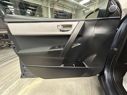 Used 2018 Toyota Corolla LE image 47