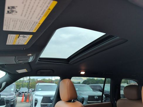 Certified 2024 INFINITI QX80 Sensory AWD/4WD image 27