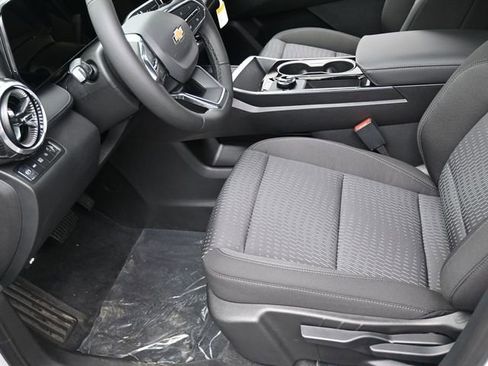 New 2026 Chevrolet Equinox LT w/ Safety and Technology Package image 8