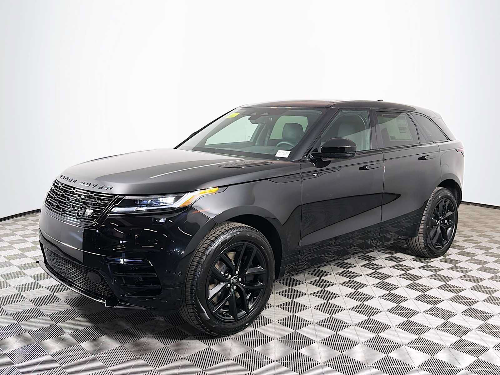 New 2026 Land Rover Range Rover Velar Dynamic SE AWD/4WD image 1