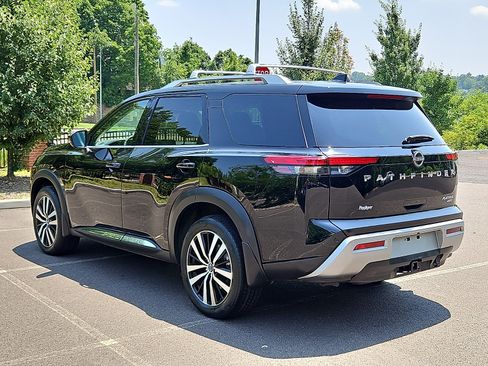 Certified 2023 Nissan Pathfinder Platinum AWD/4WD image 4