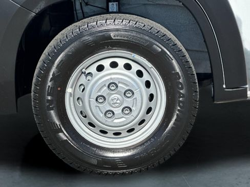 Used 2026 RAM ProMaster 2500 w/ Convenience Group FWD image 24