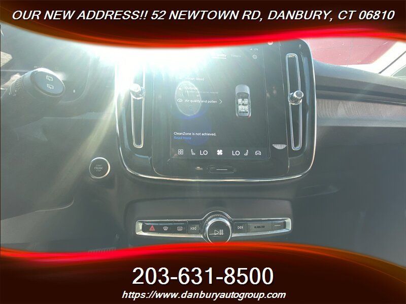Used 2024 Volvo XC40 B5 Plus AWD/4WD image 19