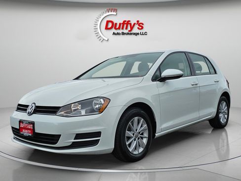 Used 2017 Volkswagen Golf S image 13