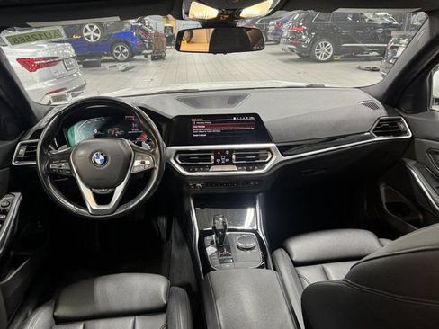 Used 2019 BMW 330i xDrive Sedan w/ Convenience Package AWD/4WD image 13