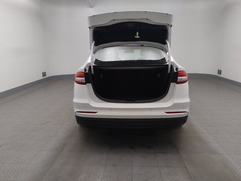 Used 2019 Ford Fusion SE FWD image 29