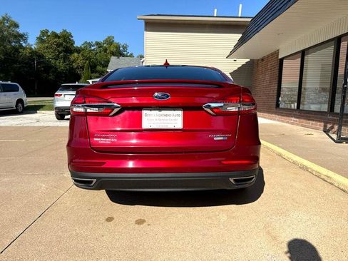Used 2019 Ford Fusion Titanium image 29