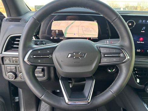 Certified 2025 Chevrolet Suburban Z71 w/ Z71 Off-Road Package image 15