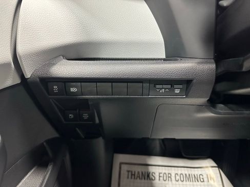 Used 2025 Toyota Sienna LE image 16