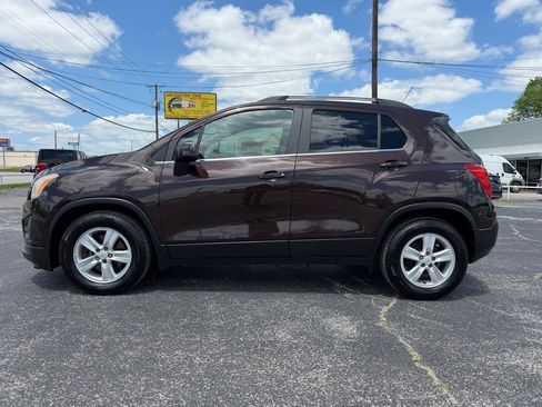 Used 2016 Chevrolet Trax LT w/ LT Convenience Package FWD image 8