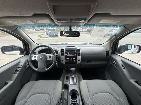 Used 2017 Nissan Frontier SV w/ SV Value Truck Package image 6