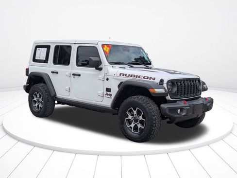 Used 2022 Jeep Wrangler Unlimited Rubicon w/ LED Lighting Group AWD/4WD image 2