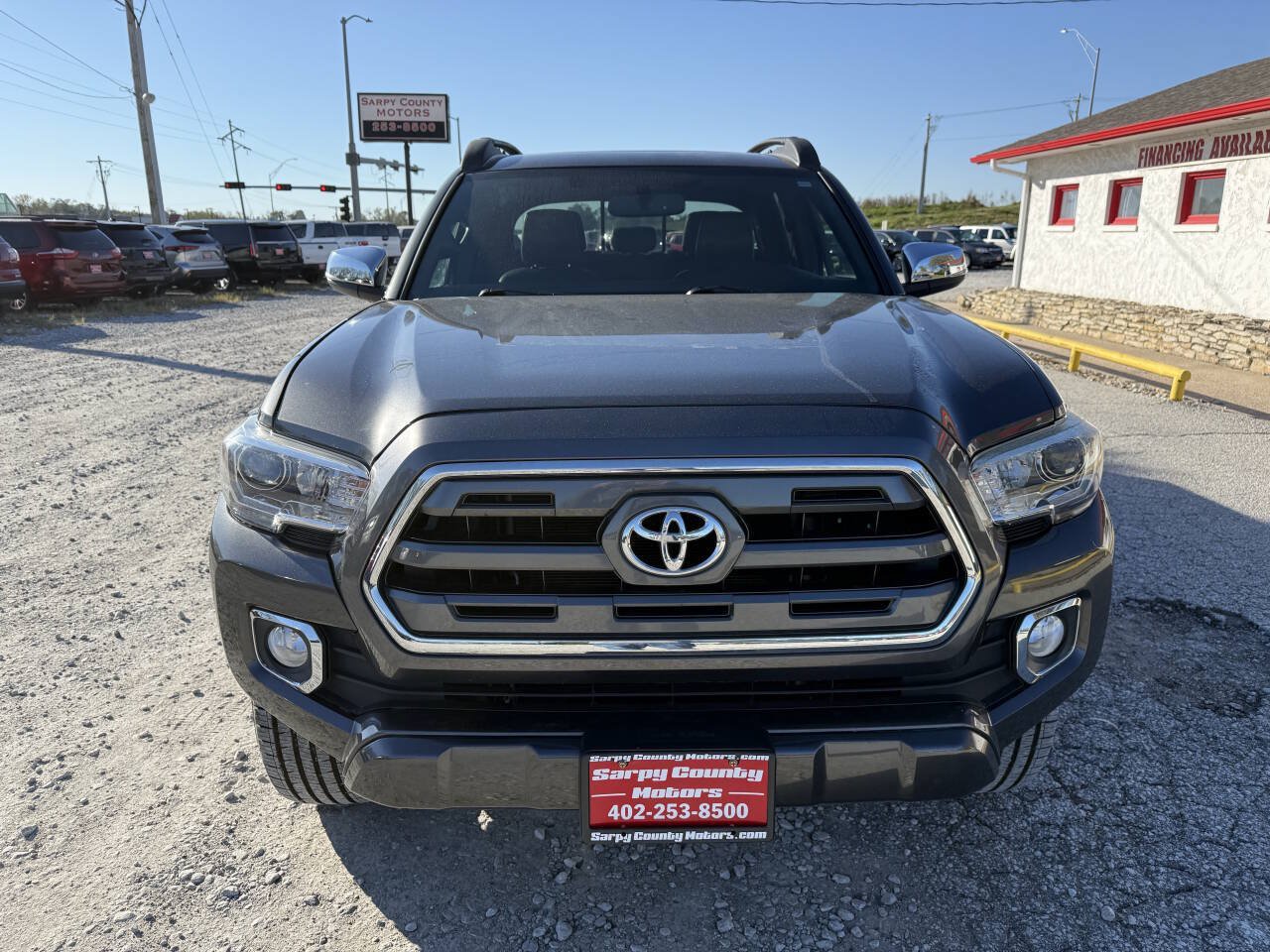 Used 2017 Toyota Tacoma Limited w/ Tow Package AWD/4WD image 7