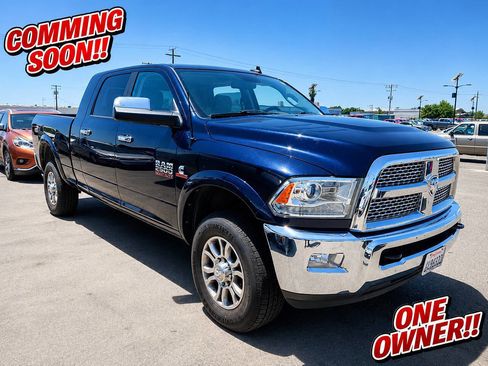 Used 2014 RAM 2500 Laramie w/ Convenience Group AWD/4WD image 4