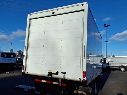 Used 2022 GMC Savana 3500 Extended image 3