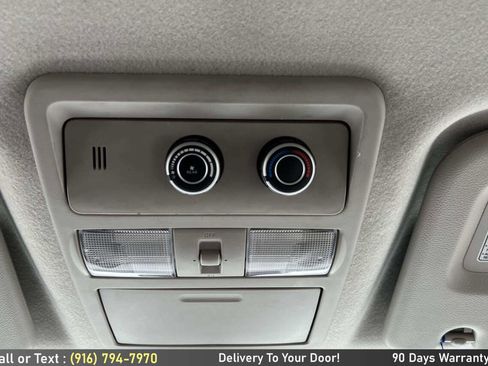 Used 2013 Nissan NV 3500 SL w/ Technology Pkg image 22