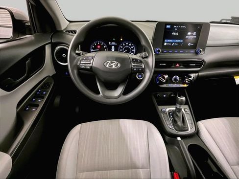 Used 2023 Hyundai Kona SEL AWD/4WD image 5