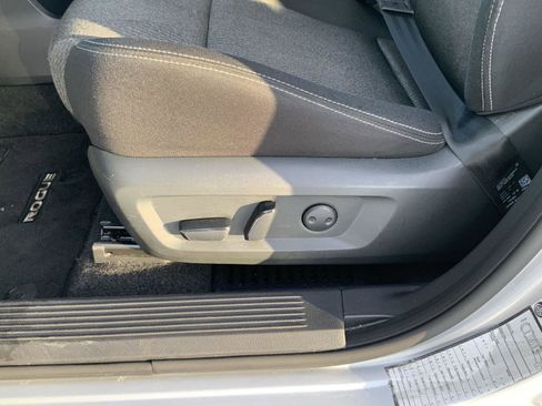 Used 2024 Nissan Rogue SV image 57