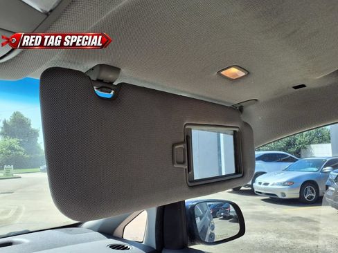 Used 2018 Kia Sedona LX FWD image 26