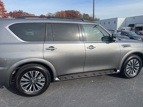 Used 2023 Nissan Armada SL w/ Midnight Edition Package image 6