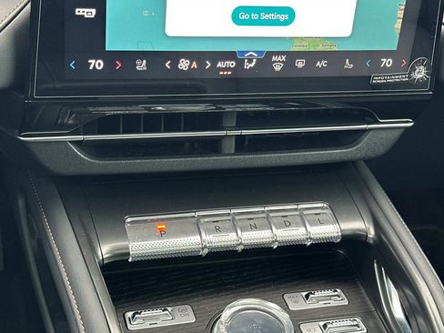 New 2026 Lincoln Nautilus Reserve image 19