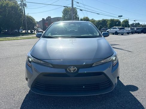 Used 2024 Toyota Corolla LE FWD image 3