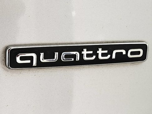 Used 2019 Audi Q5 2.0T Premium Plus w/ Premium Plus Package AWD/4WD image 32