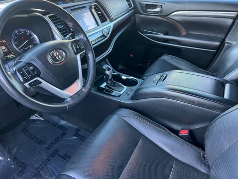 Used 2018 Toyota Highlander Limited image 11