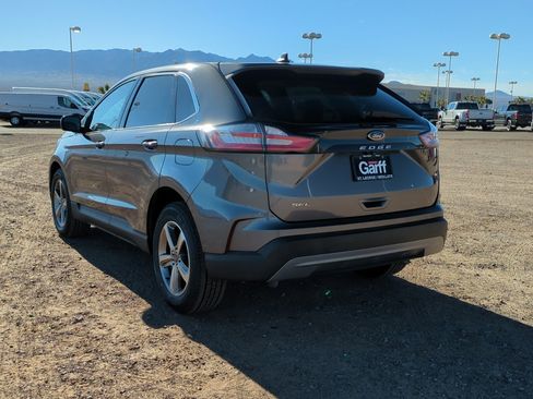 Used 2021 Ford Edge SEL w/ Convenience Package image 6