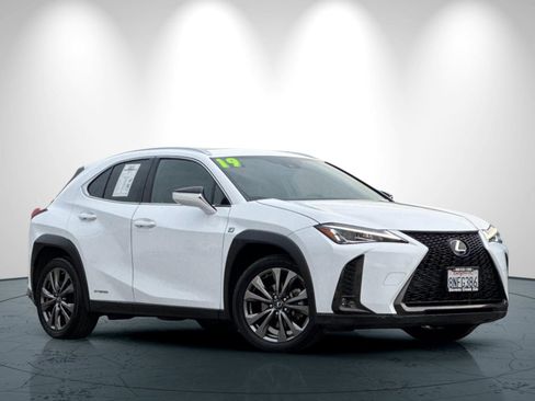Used 2019 Lexus UX 250h image 2