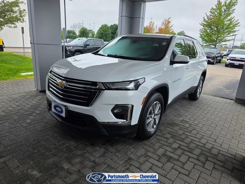 Used 2023 Chevrolet Traverse LT AWD/4WD image 1