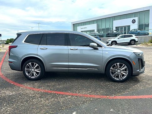 Used 2024 Cadillac XT6 Premium Luxury FWD image 9