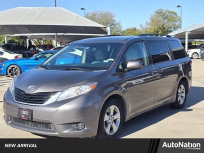 Used 2014 Toyota Sienna LE