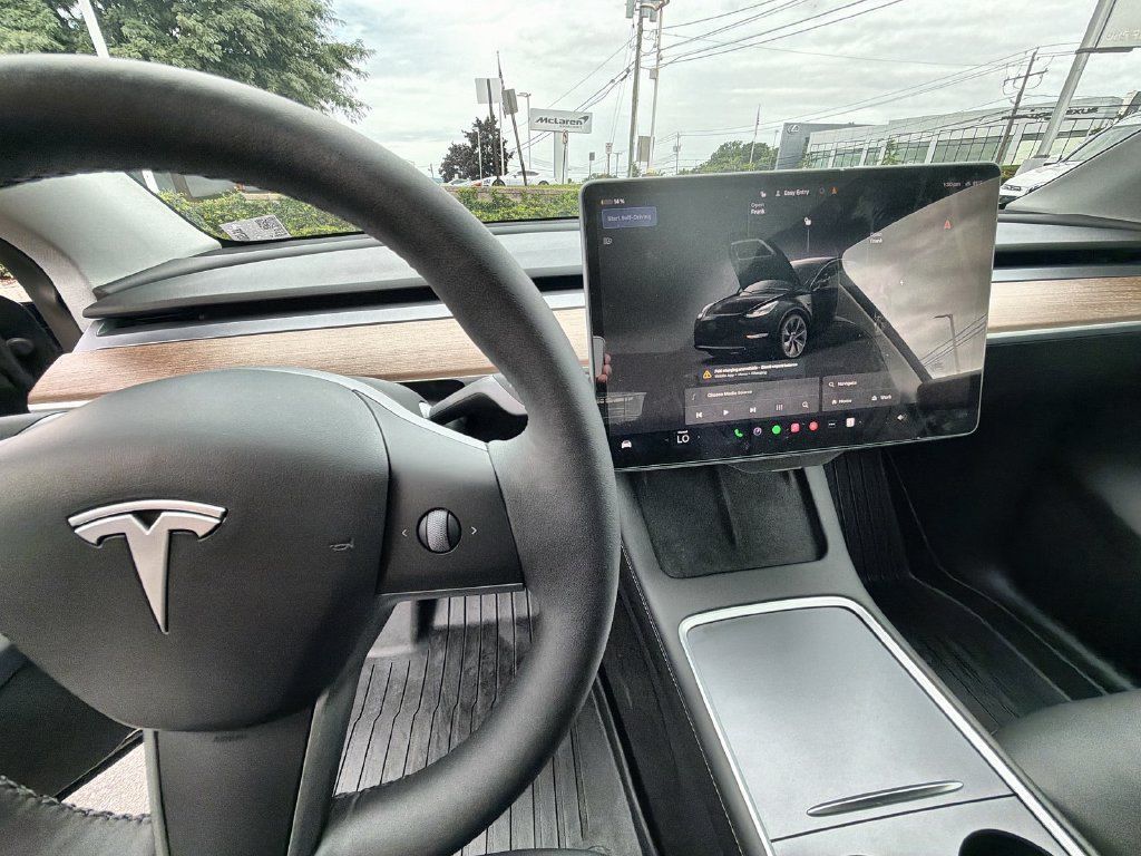 Used 2024 Tesla Model Y Long Range RWD image 26