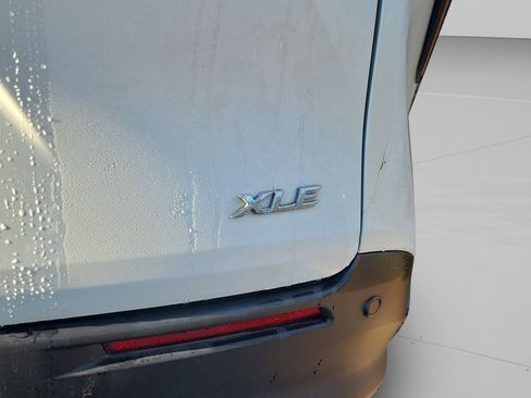 Used 2025 Toyota Sienna XLE image 20