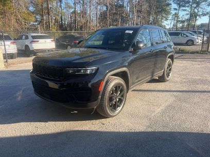 Used 2024 Jeep Grand Cherokee Altitude