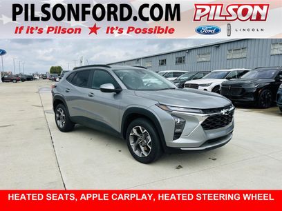 Used 2025 Chevrolet Trax LT w/ Driver Confidence Package