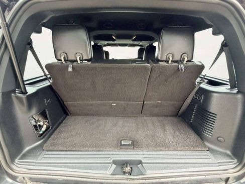 Used 2015 Lincoln Navigator 4WD image 5