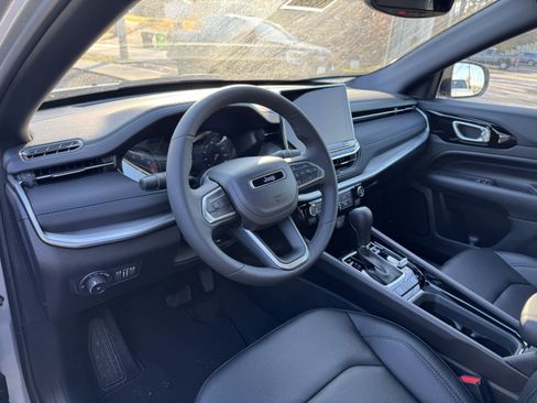 New 2026 Jeep Compass Limited AWD/4WD image 9