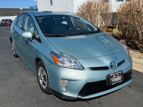 Used 2014 Toyota Prius Three image 4