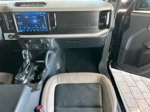 Used 2022 Ford Bronco Wildtrak image 42