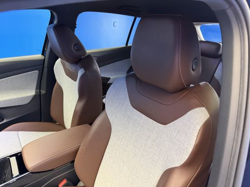 Certified 2023 Volkswagen ID.4 Pro RWD image 12