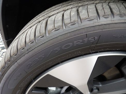 New 2026 Volvo XC40 B5 Plus w/ Protection Package Premier image 29