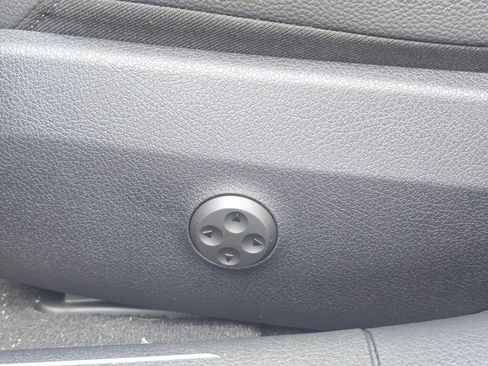 New 2026 Mercedes-Benz C 300 4MATIC Sedan image 37