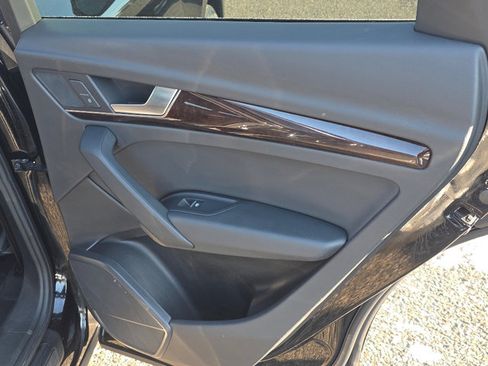 Used 2019 Audi Q5 2.0T Premium w/ Convenience Package image 23