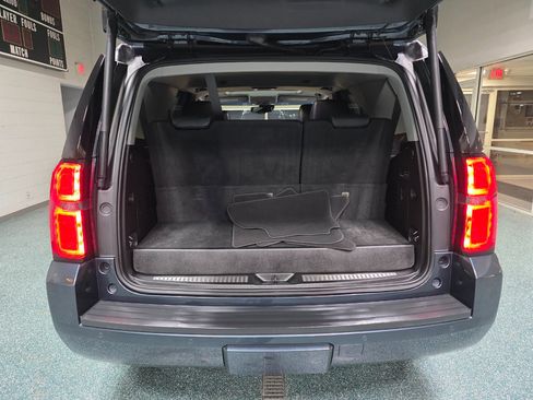 Used 2019 Chevrolet Tahoe LT w/ RST Edition image 23